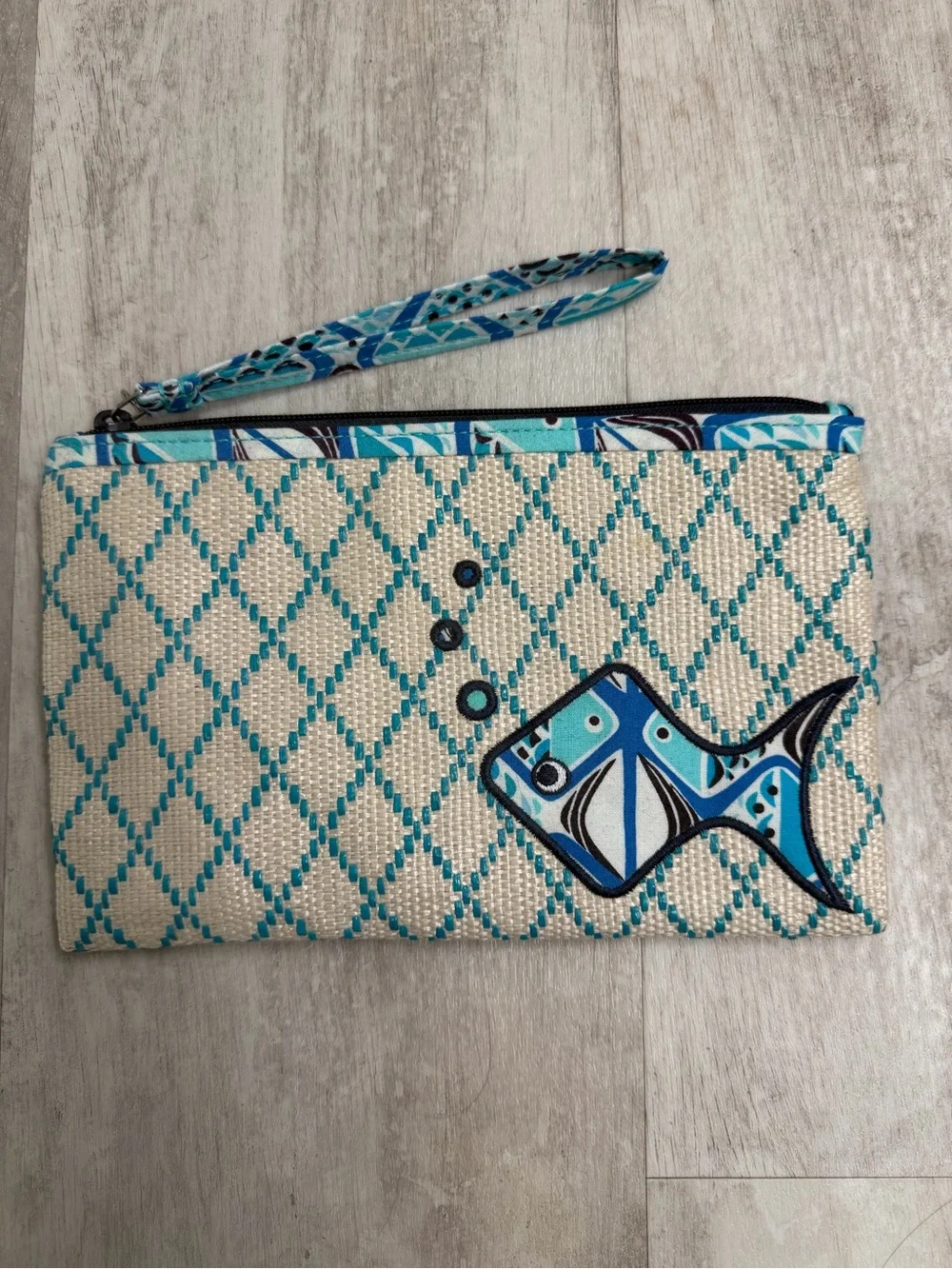 Vera Bradley adorable woven
